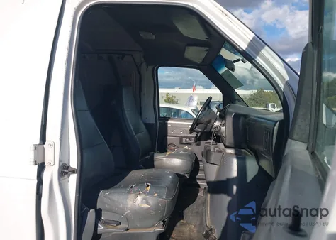 1994 Ford Econoline E250 Super Duty Van from USA, damaged, VIN 1FTGS24H3RHB26064